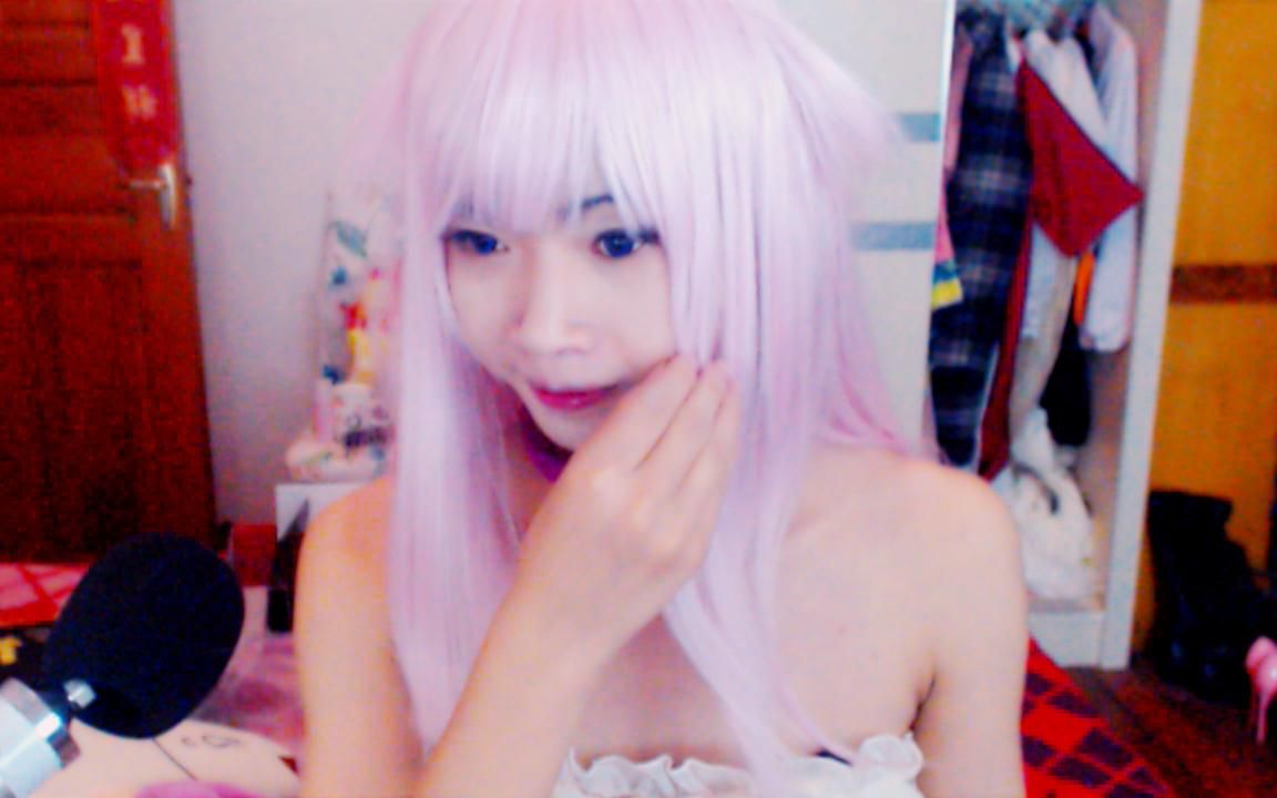 伪娘化妆过程-感觉画了两只毛毛虫在额头上.