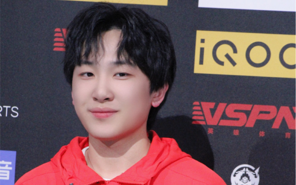 08秀豆(公孙离)巅峰赛撞车dy主播李知恩(暃),暃