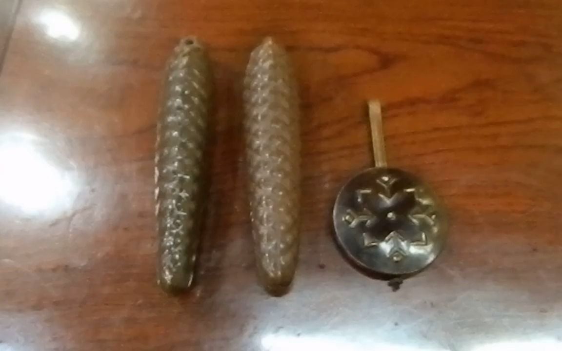 苏联布谷鸟钟的钟锤和钟摆