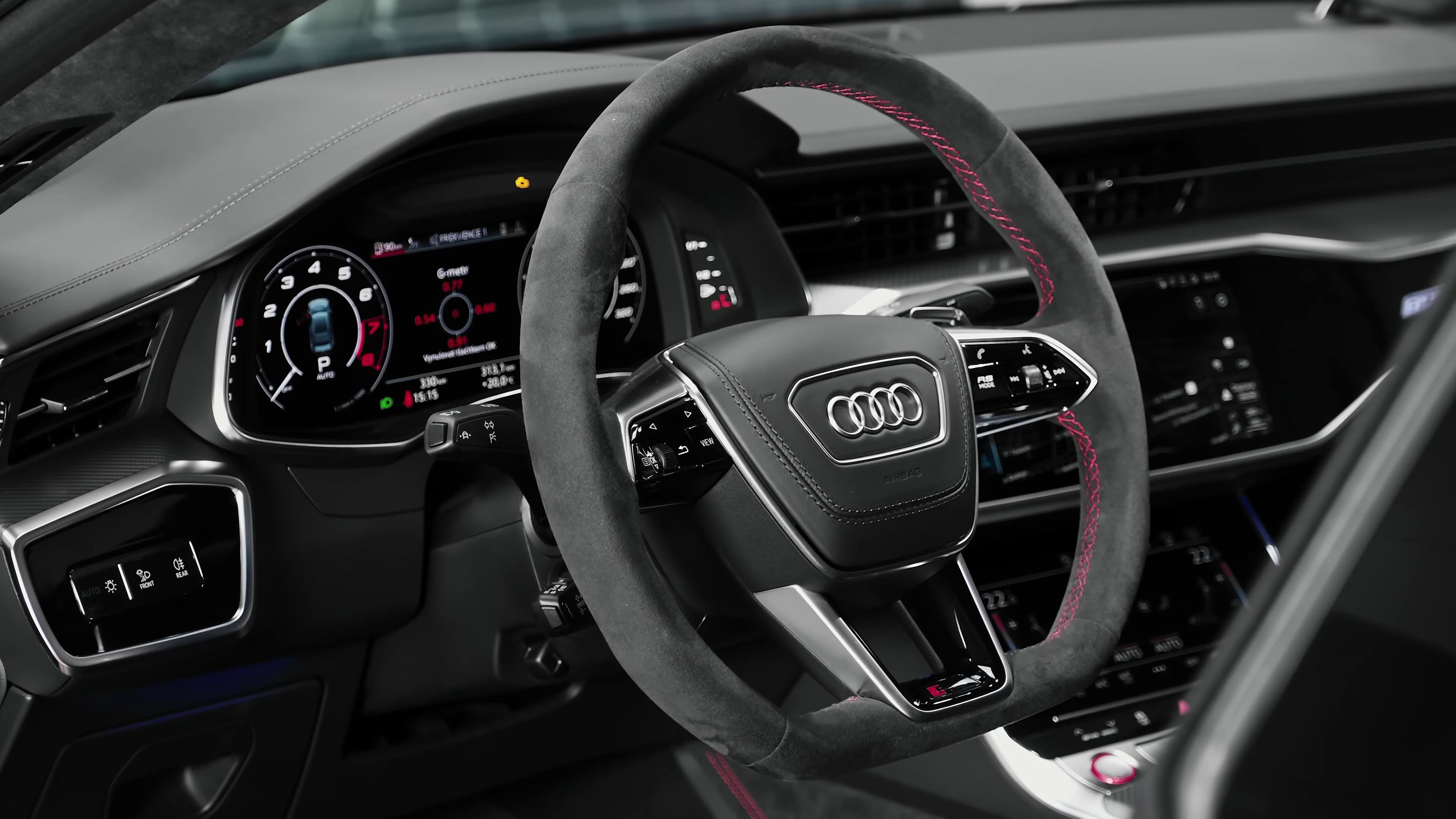 小伙一眼就相中了这款奥迪rs7(47.