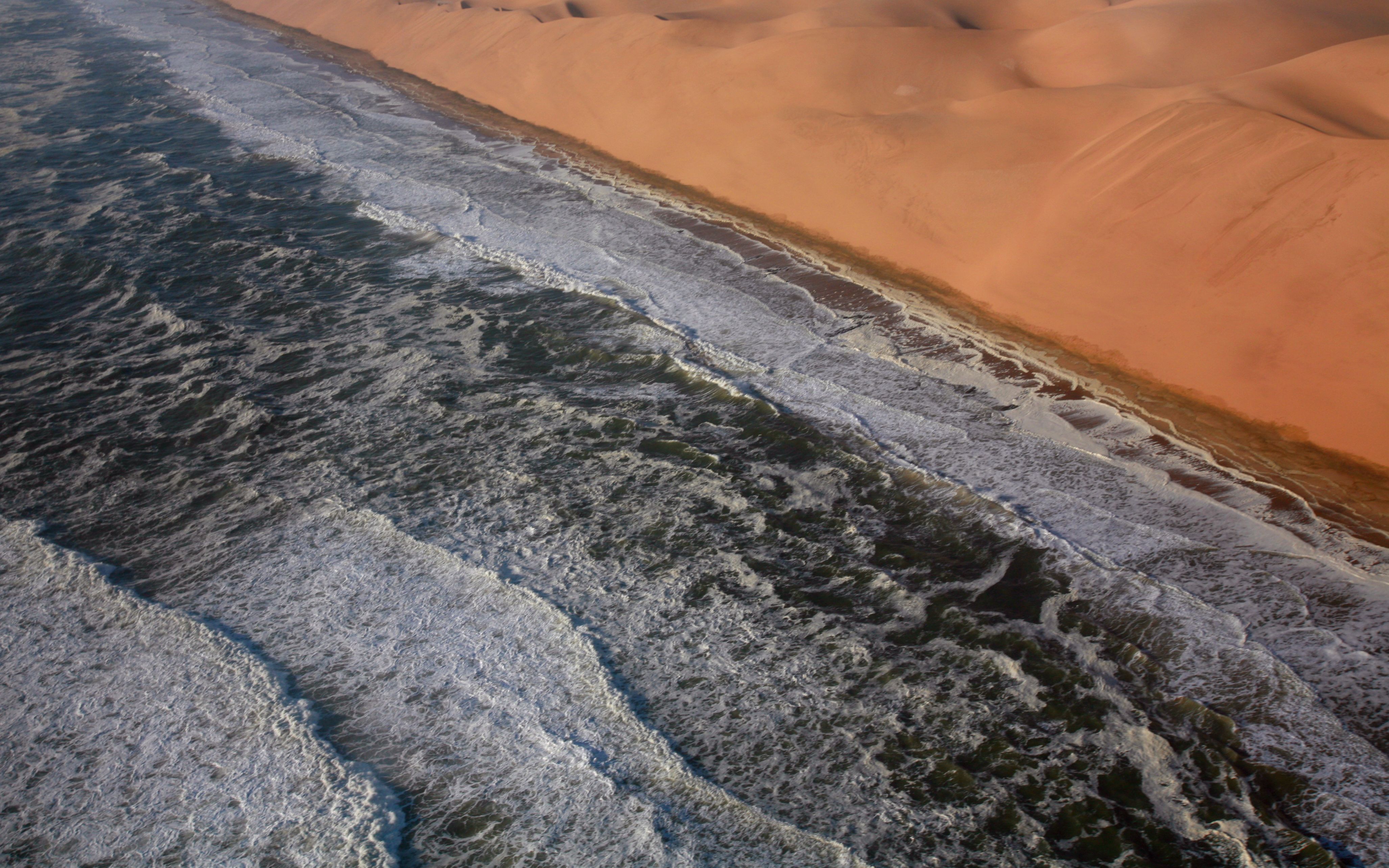 空中飞越全球最古老沙漠-大西洋海岸纳米布沙漠