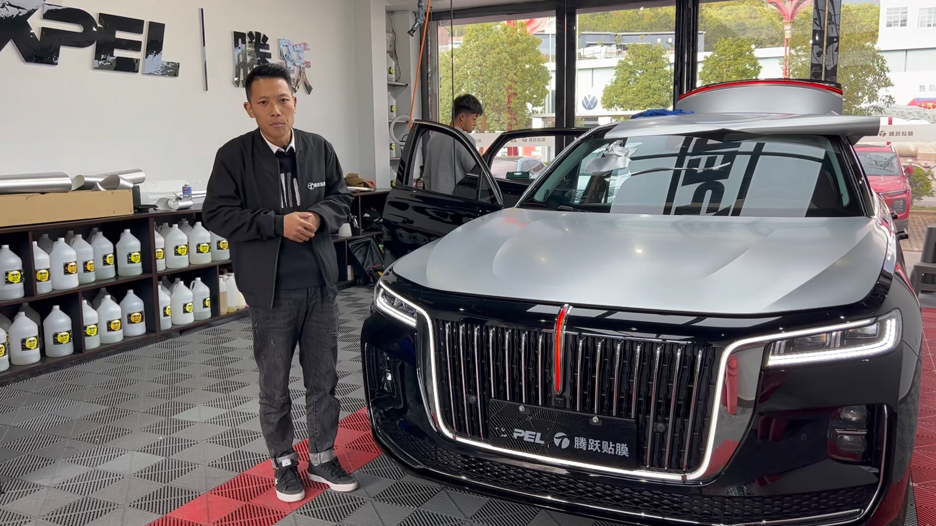 国货之光红旗h9双拼改色膜,隐形车衣,车身改色贴膜,专业贴膜