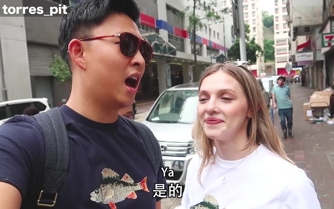 by托哥最爱鸡脚的外国女生hongkongfoodtourwithgirlfriend