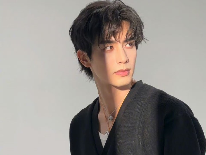 【宋威龙】注意看这个男人叫小帅