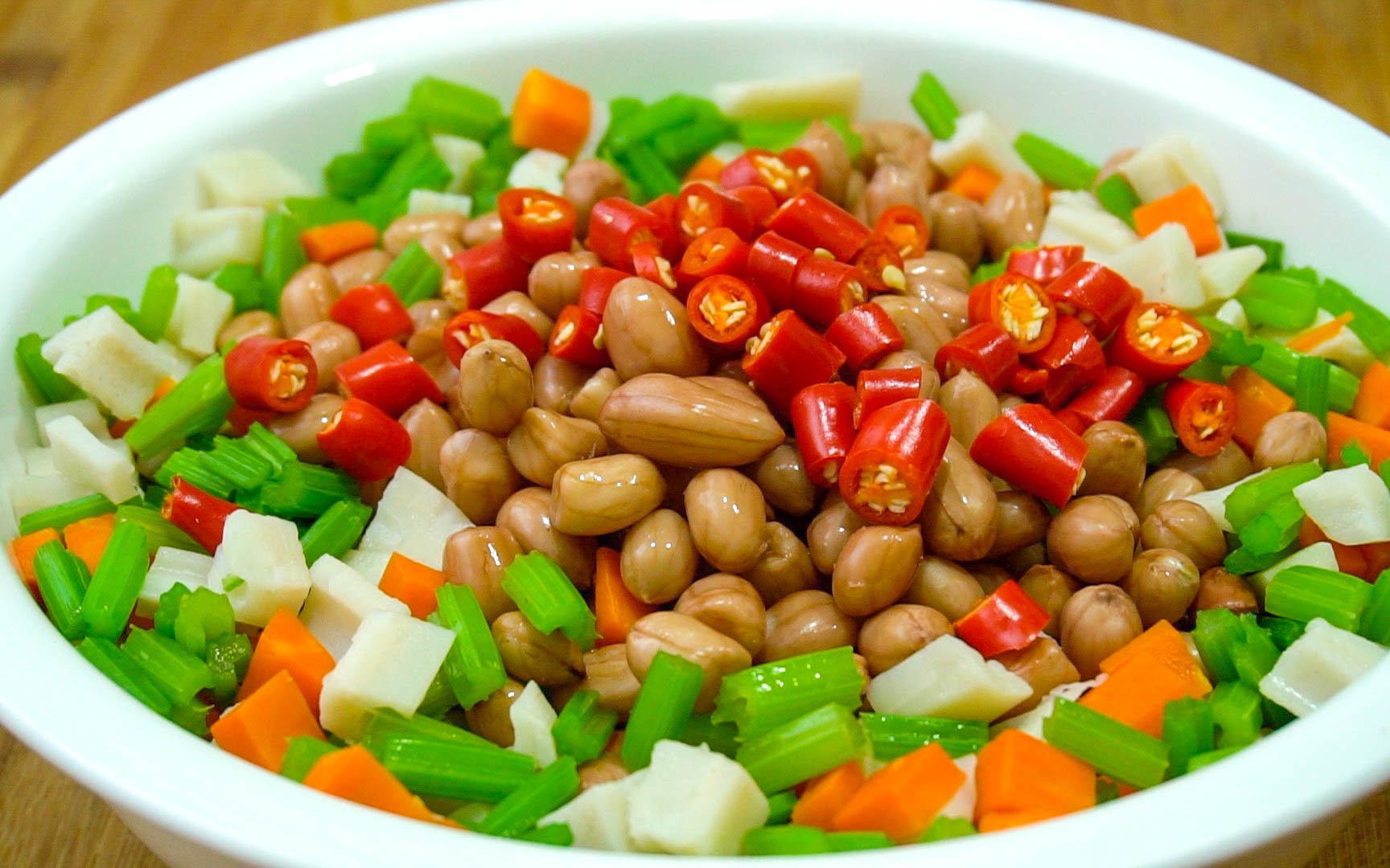 过年就算不吃肉也要做这盆拌三丁做一顿能吃7天爽脆又开胃