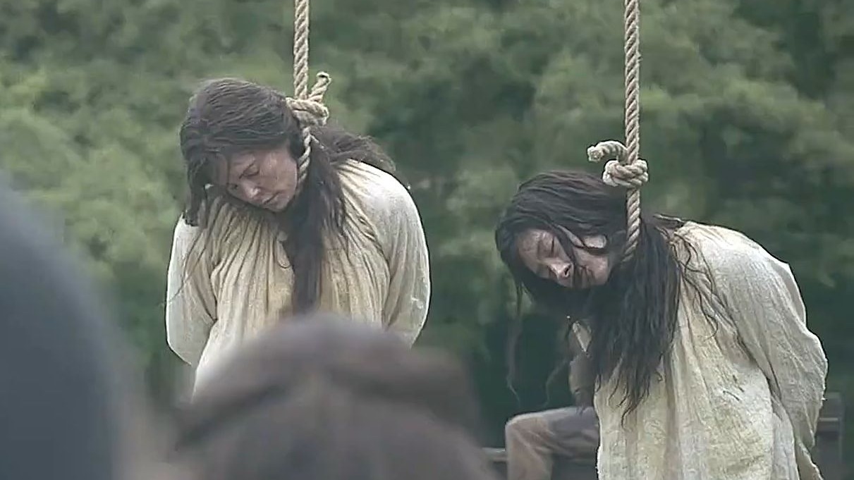 女人被抓去上吊四十九天却毫发无伤,原来她是神奇的永生人