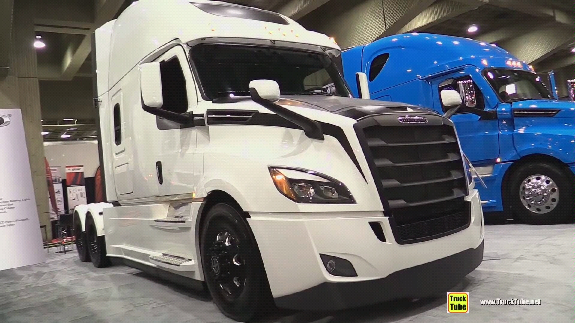 2019款福莱纳cascadia牵引车静态欣赏505马力