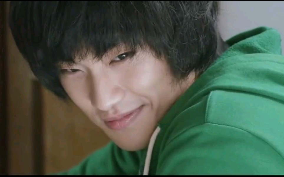 【隐秘而伟大】当都教授改行当了间谍:这个间谍有些憨