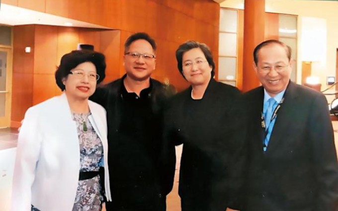黄仁勋妈妈和苏姿丰都是台湾本省闽南人——苏姿丰父亲专访，揭秘苏姿丰成长史