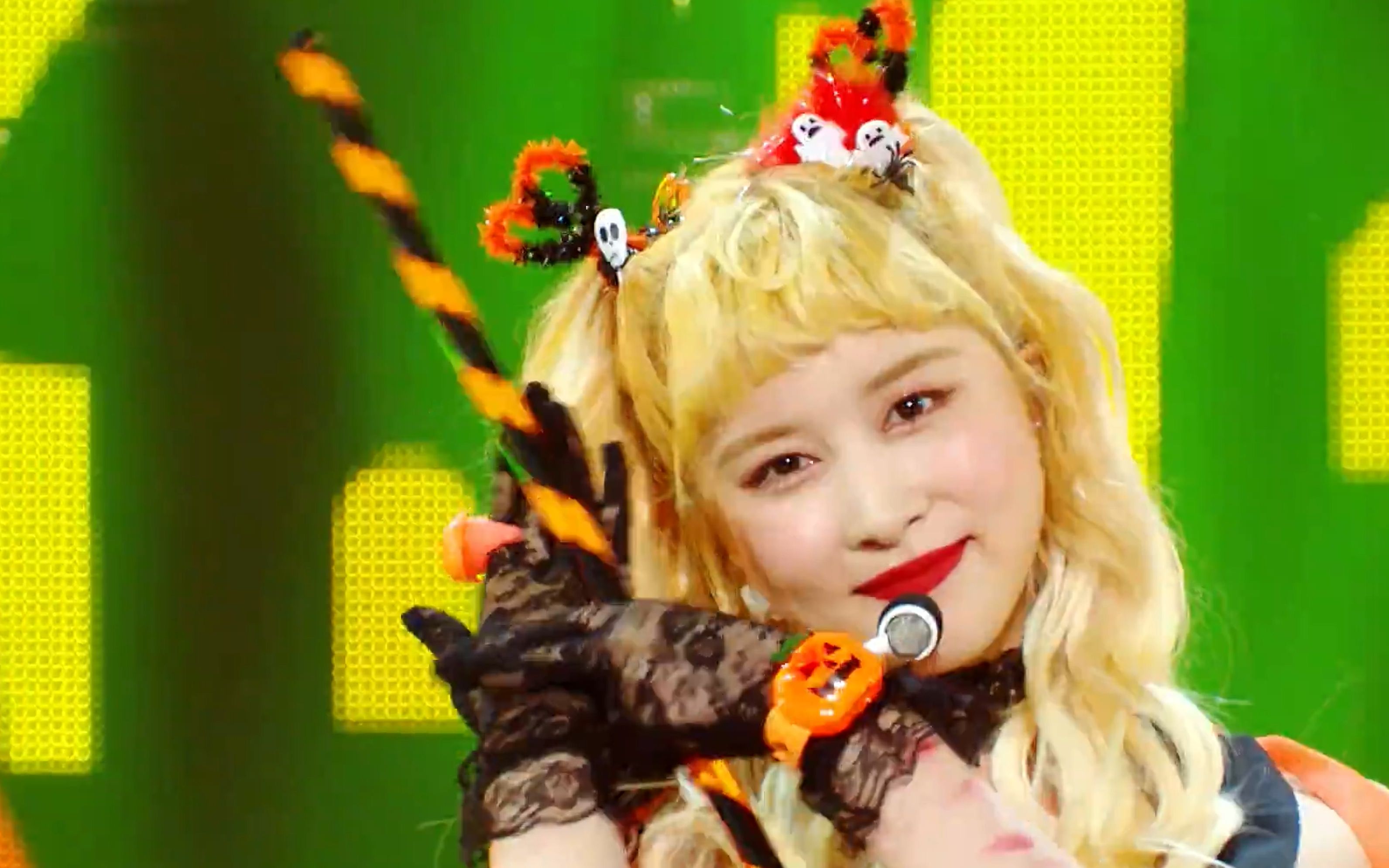 【中字现场】万圣节前夜特辑 宇宙少女小分队chocome - hmph!