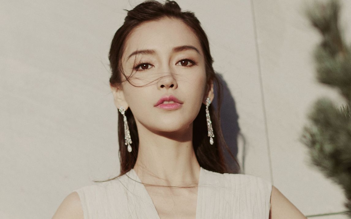 明星演员杨颖angelababy与老公黄晓明2021年婚变性格事业发展命理分析