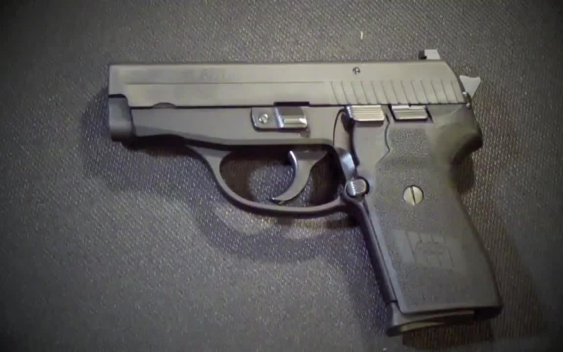 noir把玩西格绍尔p239手枪剪辑