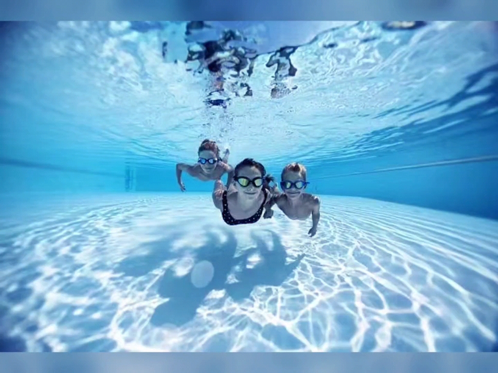 天气逐渐热了,快来找我报名学游泳,办理爱尚韦德游泳畅游卡!特别优惠!