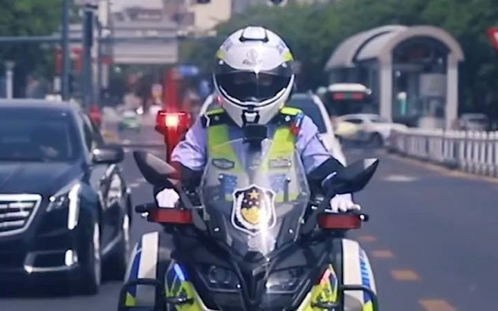 盐城交警小芦个人资料图片