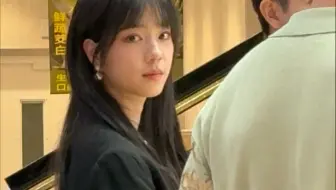 庄达菲在朝我笑