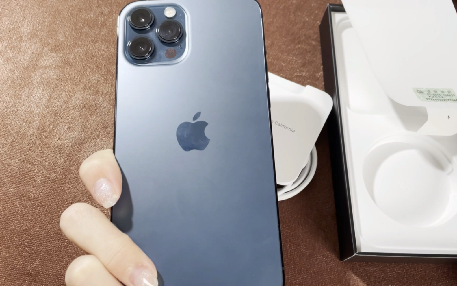 苹果12promax海军蓝开箱