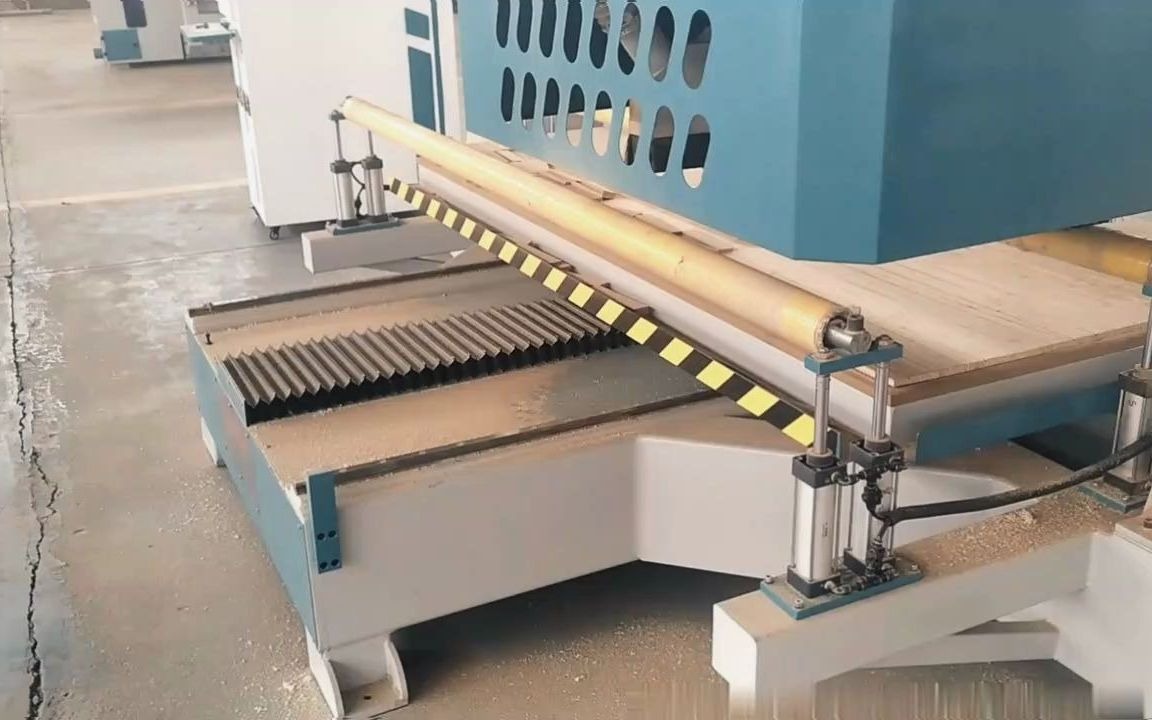 纵横锯边机 自动数控裁板锯有多重 (1)