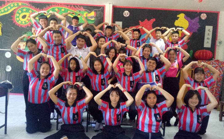 【桃之夭夭】高中汉语班学生手势舞《好想你》