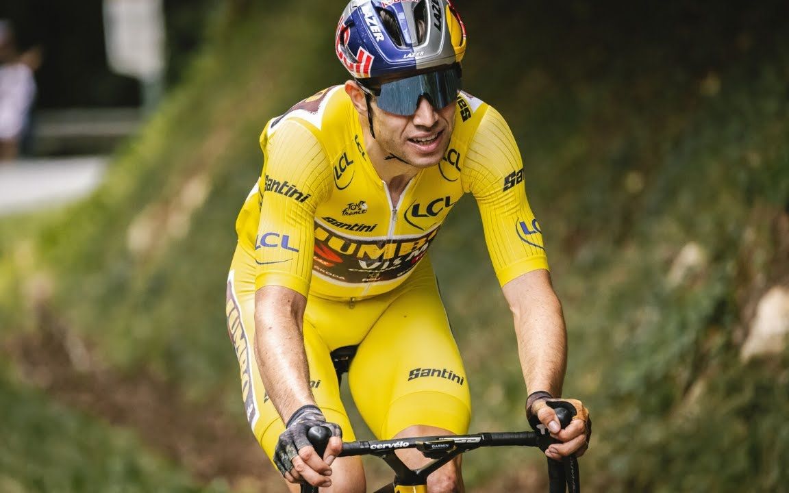 带红牛盔的六边形战士 范阿尔特2022 best of monster