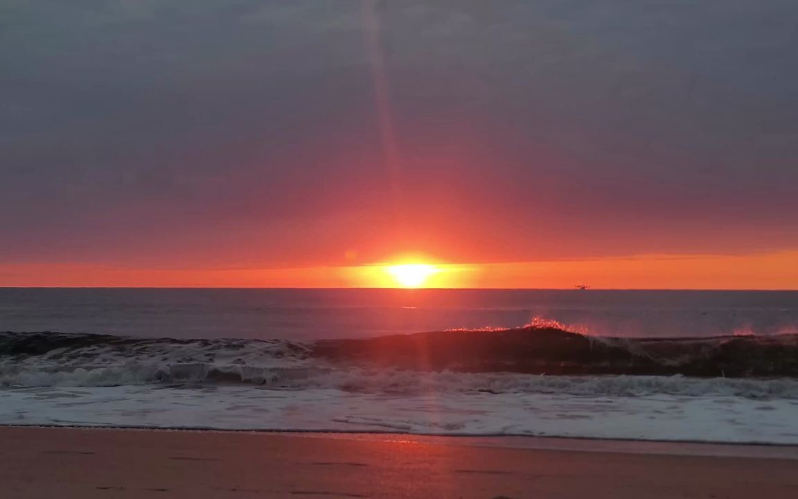 视频素材 ▏k1597 4K画质辽阔海洋海浪冲刷海滩海水海面旭日东升夕阳西下金色云霞唯美大自然景色空镜头视频素材哔哩哔哩bilibili