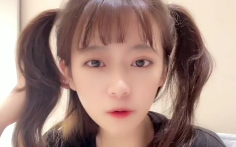 双马尾性感小萝莉duangduang