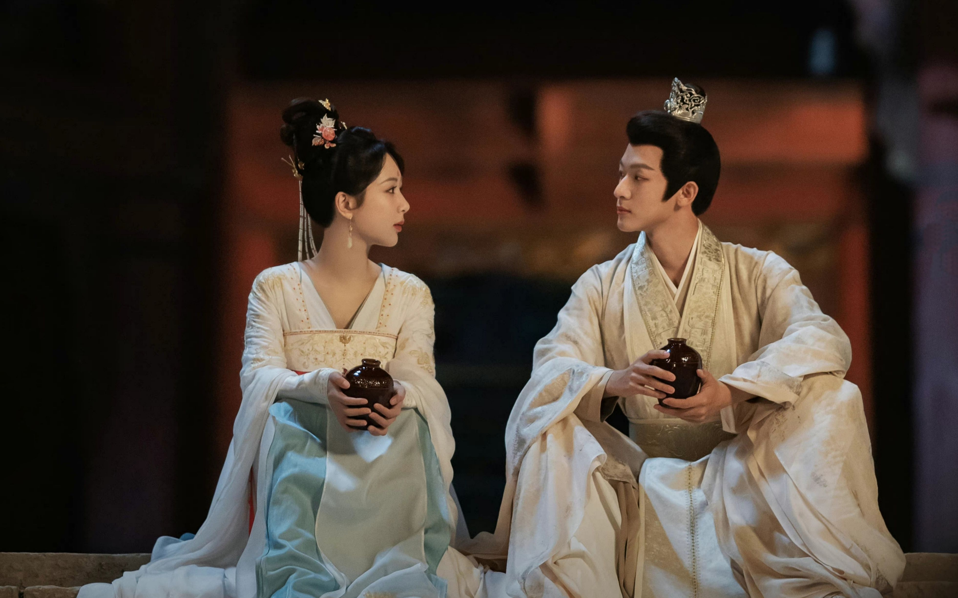 "用尽天下的药石,难解人间的相思"