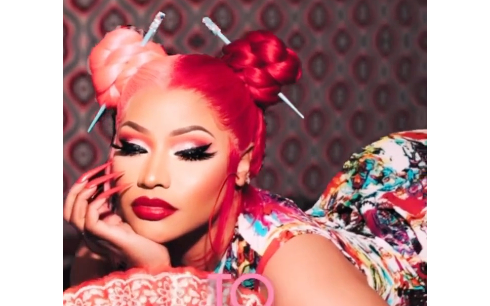 nicki minaj拍了拍你并说"nǐ hǎo"93nicki minaj开始预告全新福利