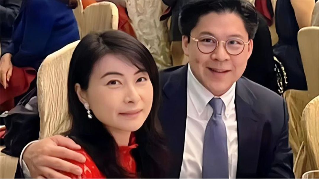 郭晶晶被问:拼不拼四胎?她的下意识回答,尽显冠军的豪门地位