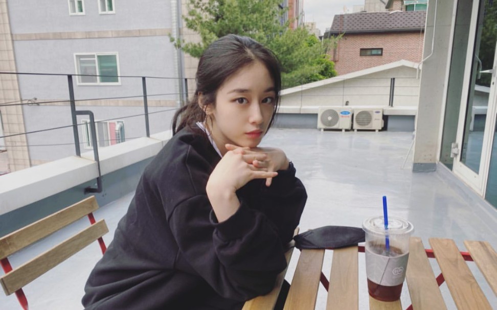 【妍吧中字】200608朴智妍ins直播中字