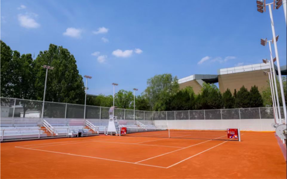 北京红土球场初体验,是罗兰加洛斯同款红土