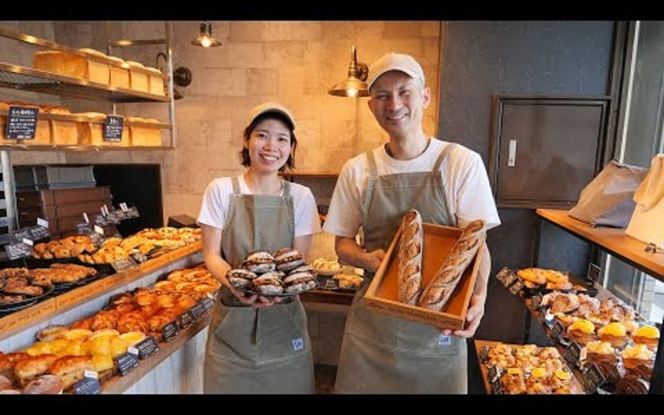 一家很棒的面包店的令人惊叹的日本面包师夫妇!