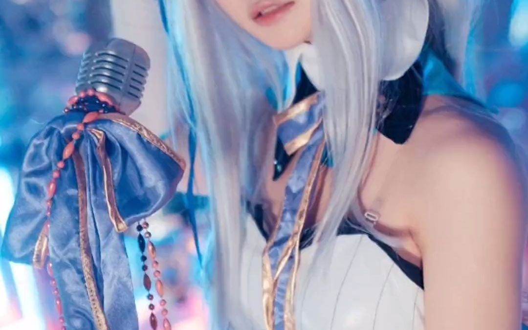 Cosplay ‖ 白莉爱吃巧克力→Re 从零开始的异世界生活-爱蜜莉雅 - 视频下载 Video Downloader