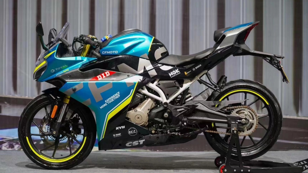 品牌春风250sr赛道版202171500km简介升级kyb减震送竞技驼峰刹车升级