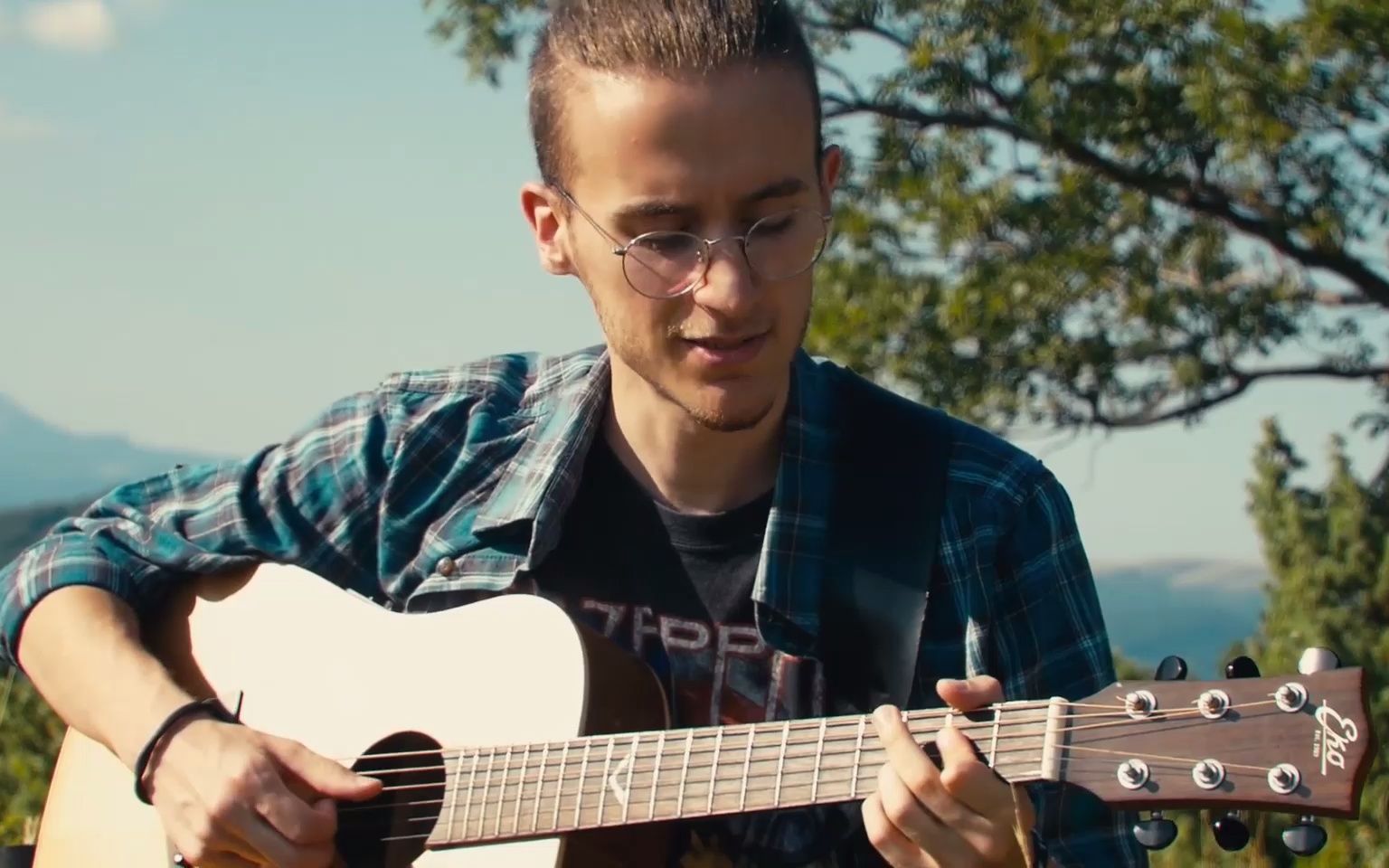 【旋律兄弟·民谣风翻唱】iron maiden - fear of the dark (way too