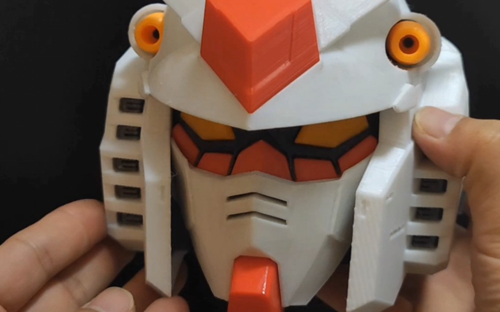 3d打印了一个超大的元祖高达头