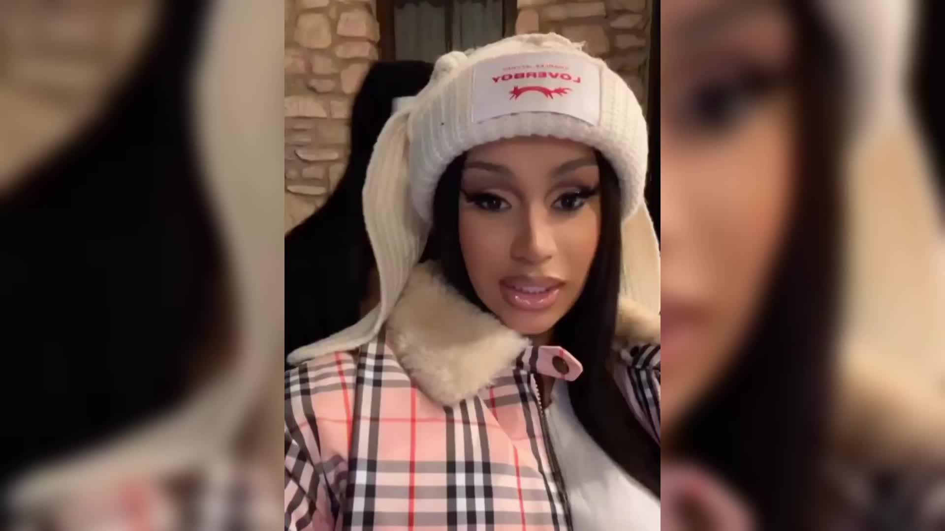 cardi b和offset两口子又出去过二人世界啦~两个人一起看了蝙蝠侠,卡
