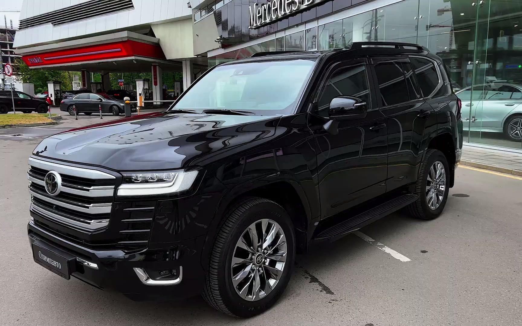 2022 丰田陆地巡洋舰 lc300 - 野生越野豪华suv!