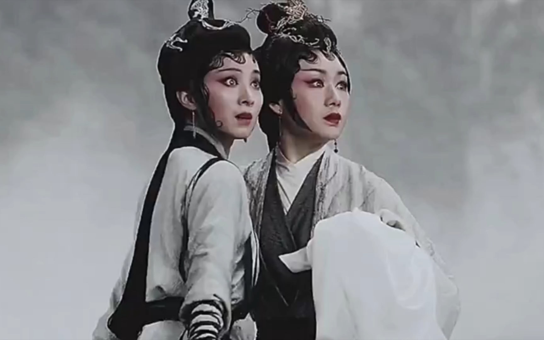 首部全景声粤剧戏曲电影,取材自民间故事《白蛇传》