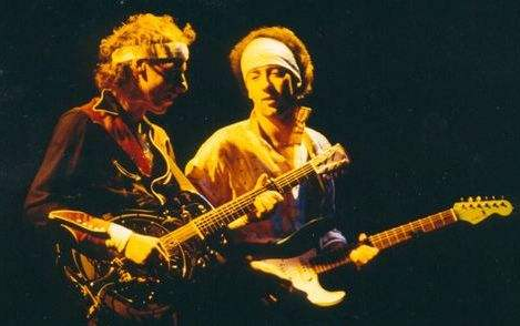 【尘时光影像】Dire Straits 恐怖海峡《摇摆苏丹》1979珍贵现场(中文字幕)哔哩哔哩bilibili