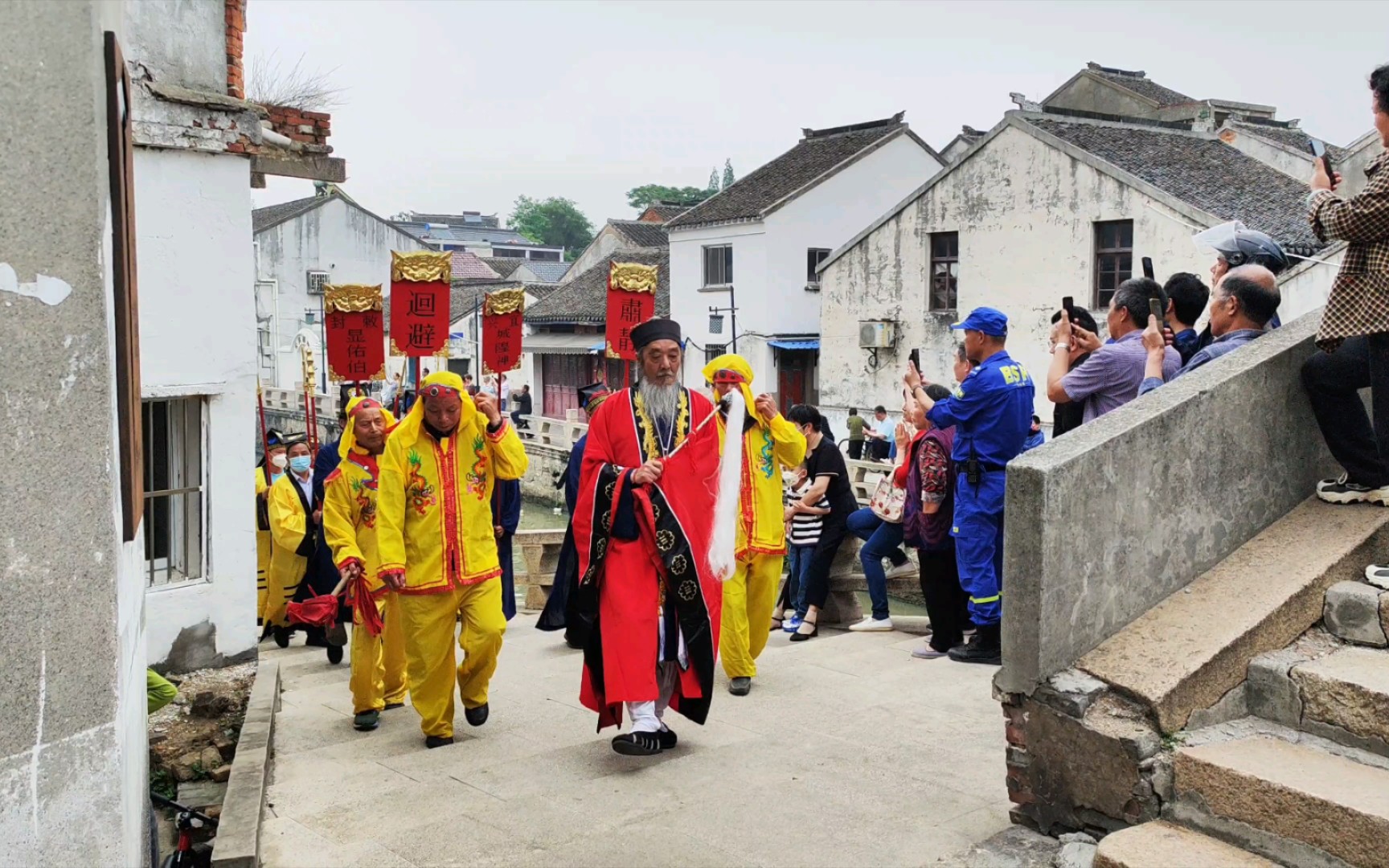 江苏宜兴周铁古镇城隍老爷出庙巡游,求风调雨顺,国泰民安哔哩哔哩bilibili