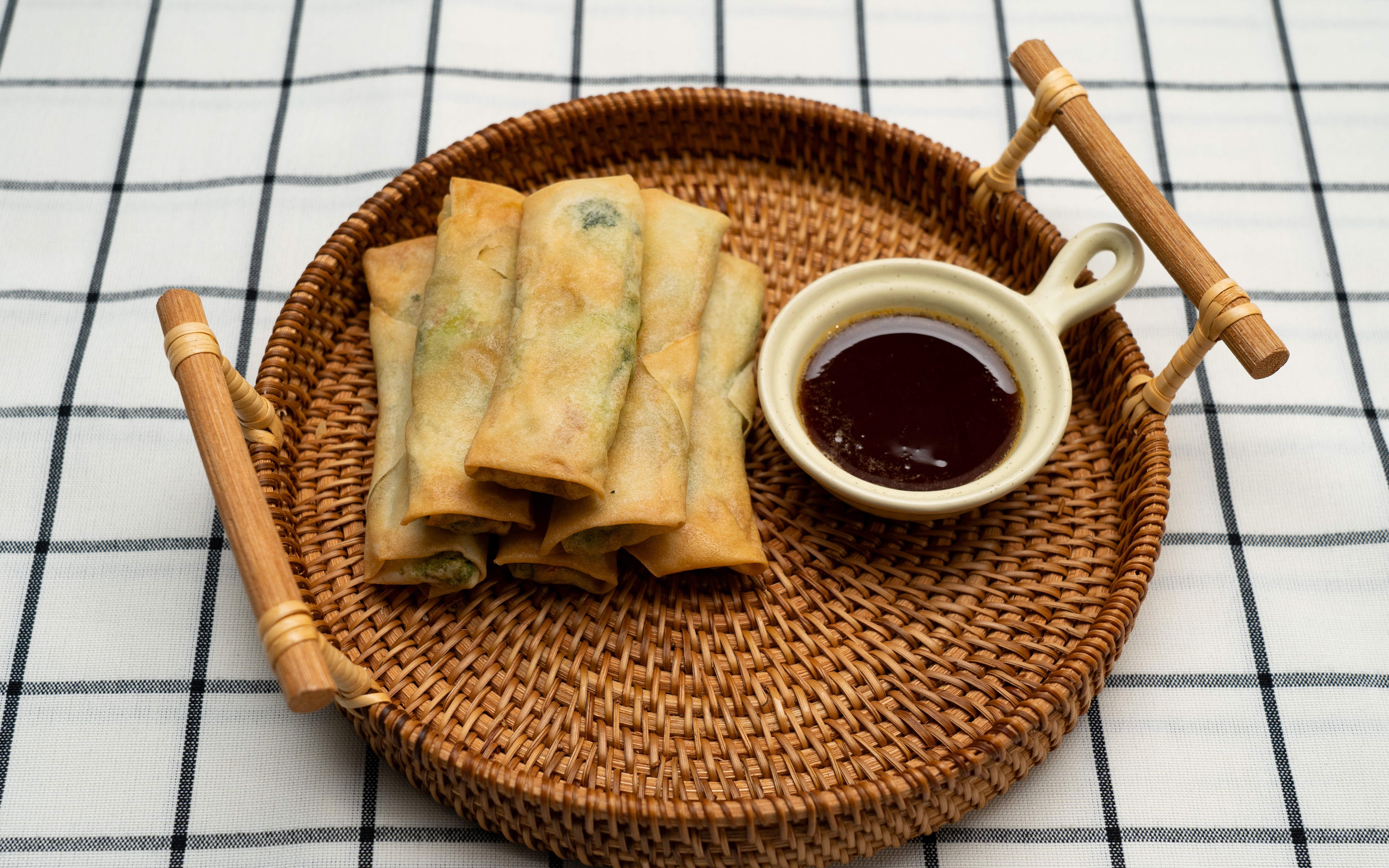 春分生万物 来一份荠菜春卷品尝春天的味道_哔哩哔哩 (゜-゜)つロ