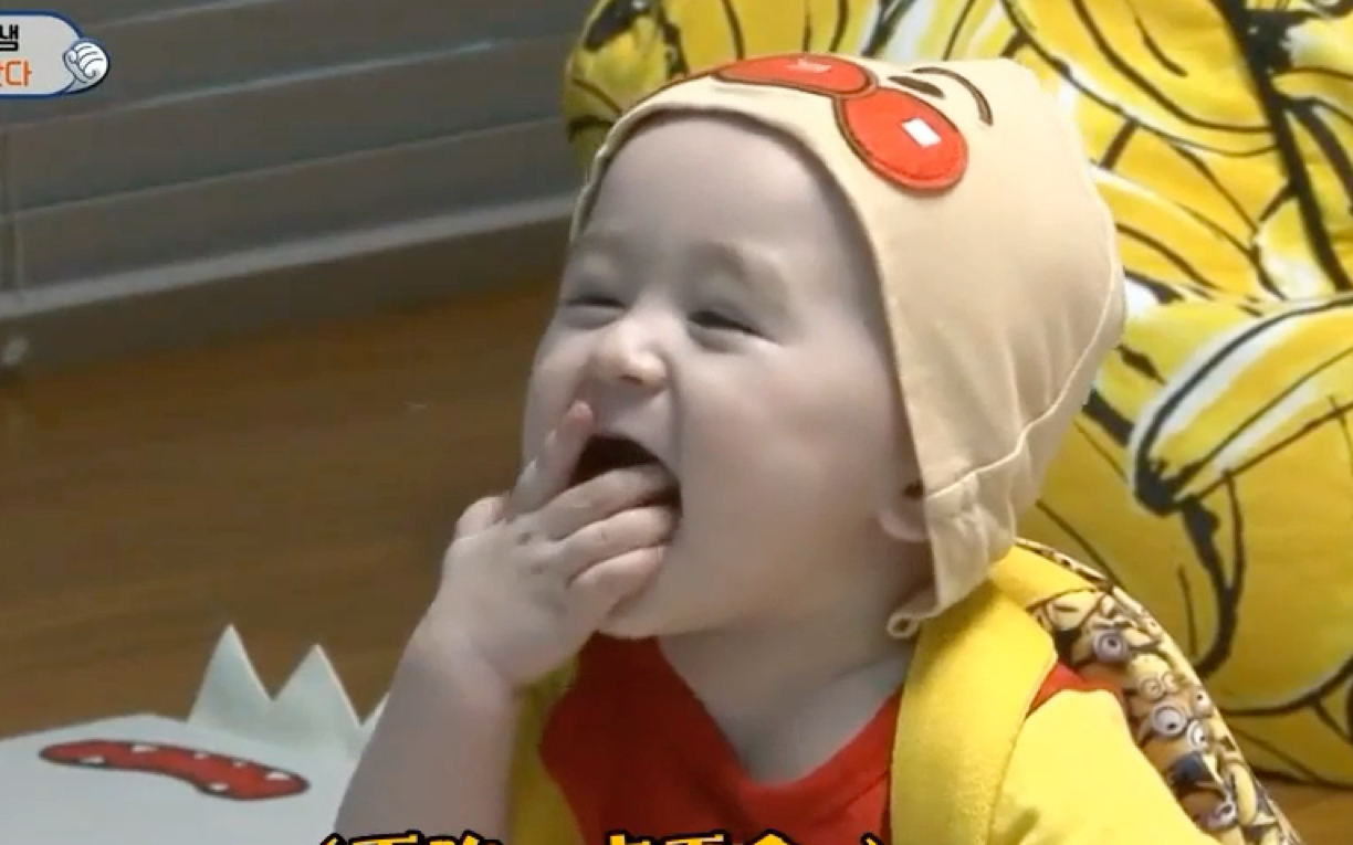 本特利全程笑着吃完一碗薯条,这吃相也太幸福了吧