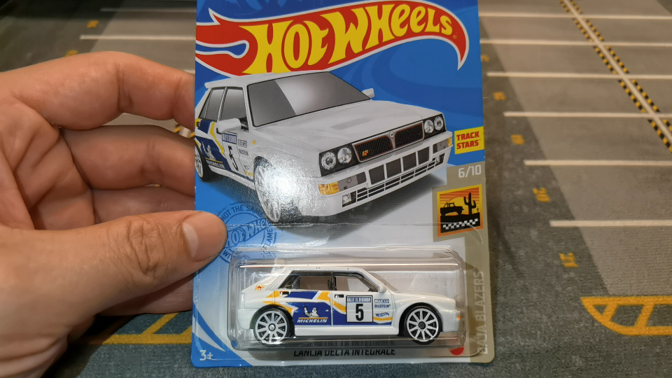 风火轮 21a 蓝旗亚 lancia delta integrale
