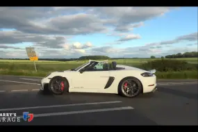 Video herunterladen: 2024 Porsche 718 Spyder RS review, is this the greatest Boxster of them all?