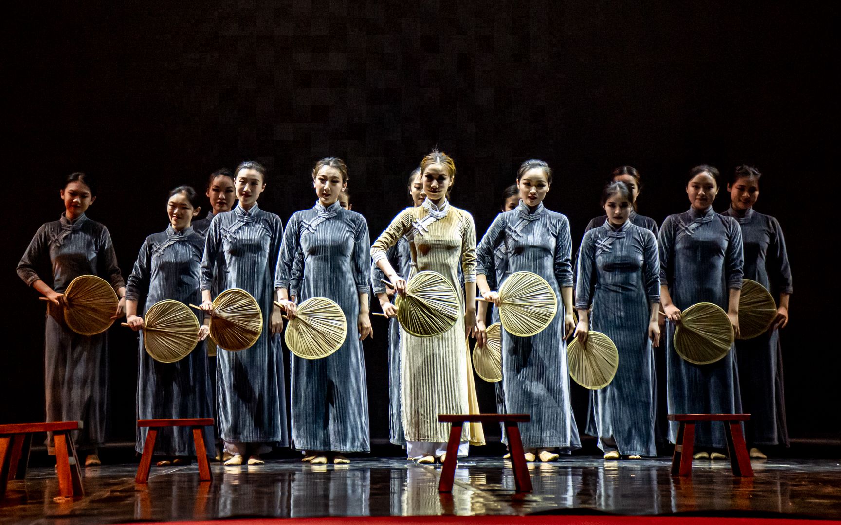 【天津大学北洋舞蹈团】2021年"染夏"专场 现代群舞《晨光曲》