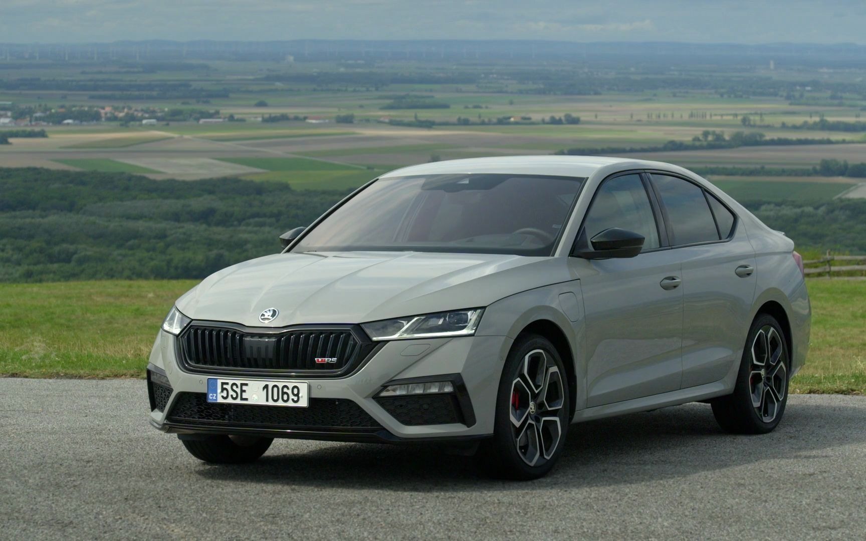 全新斯柯达明锐pro行驶素材视频