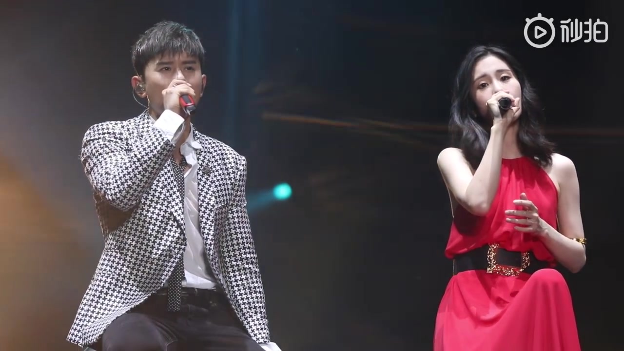 华语live王张杰2019未live巡回演唱会南京站嘉宾张碧晨合唱两首只要