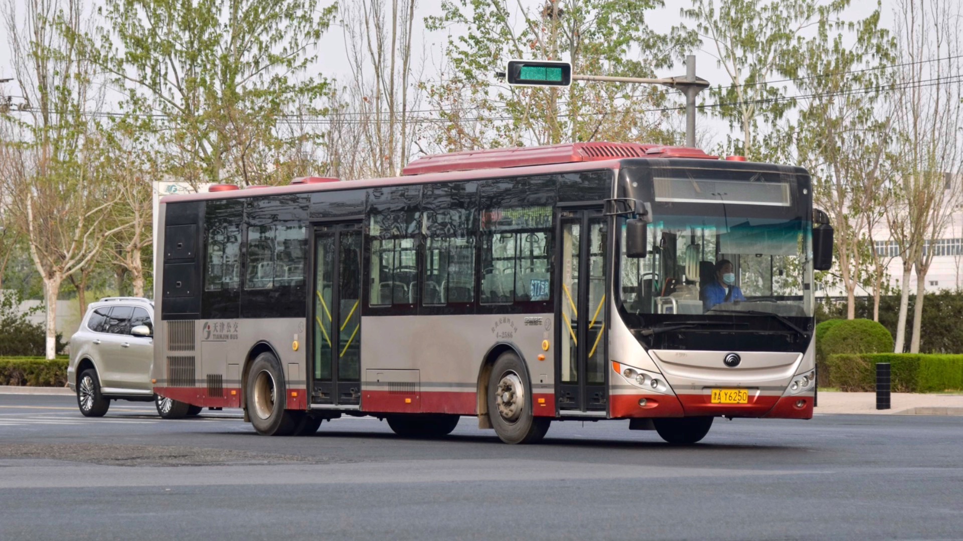 天津公交872路宇通zk6120chevpg51运行实录(8-2792)