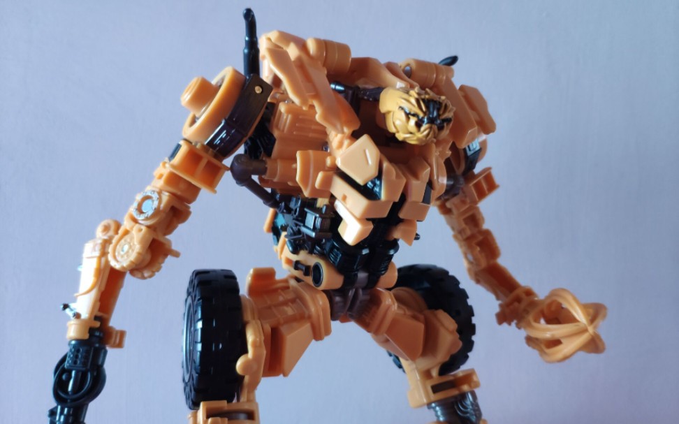 vlog03变形金刚ss系列大力神的手臂精彩的单体工程金刚ss60铲车