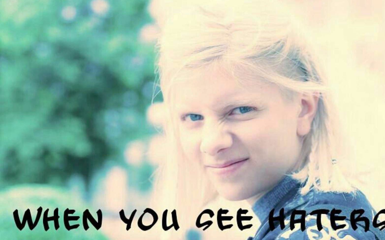 中文字幕aurorarunningwiththewolves